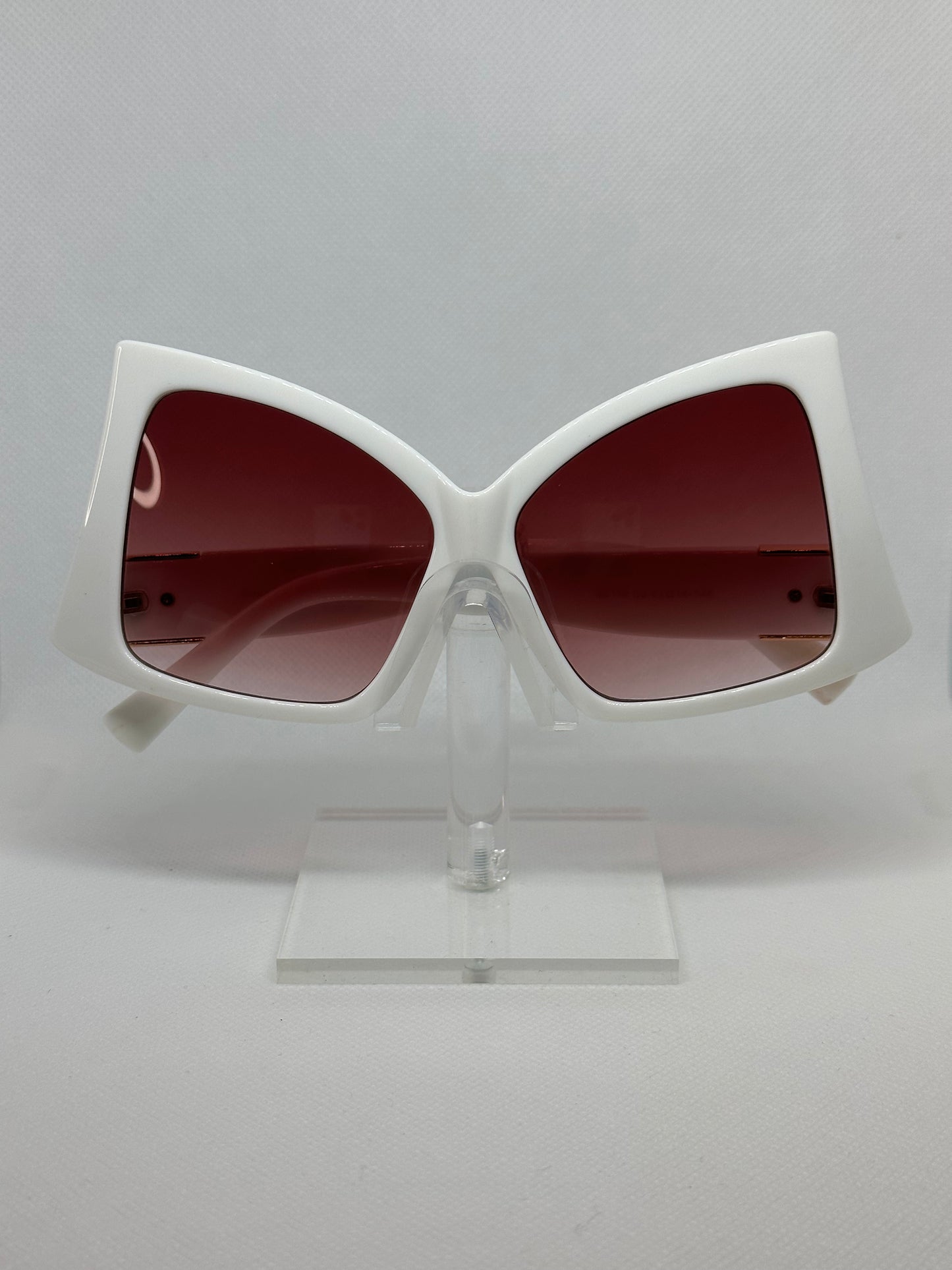 DAFFY SHADES