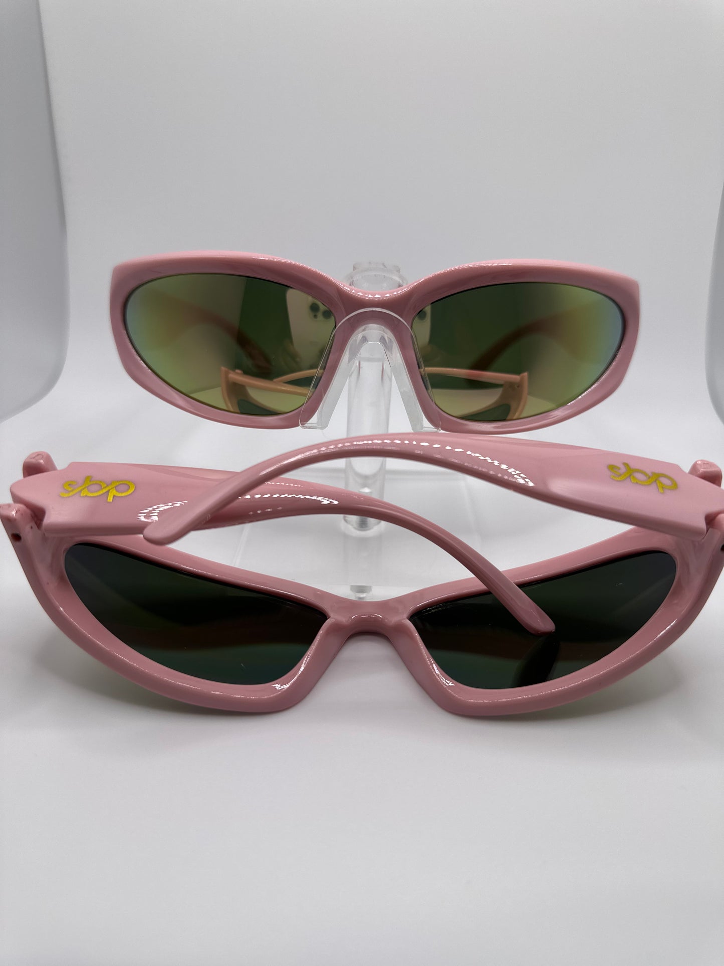 RELEVANT SHADES